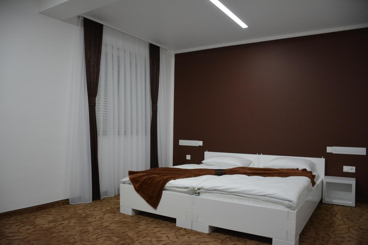 Hotel Vrata Bosne Velika Kladusa Exterior photo