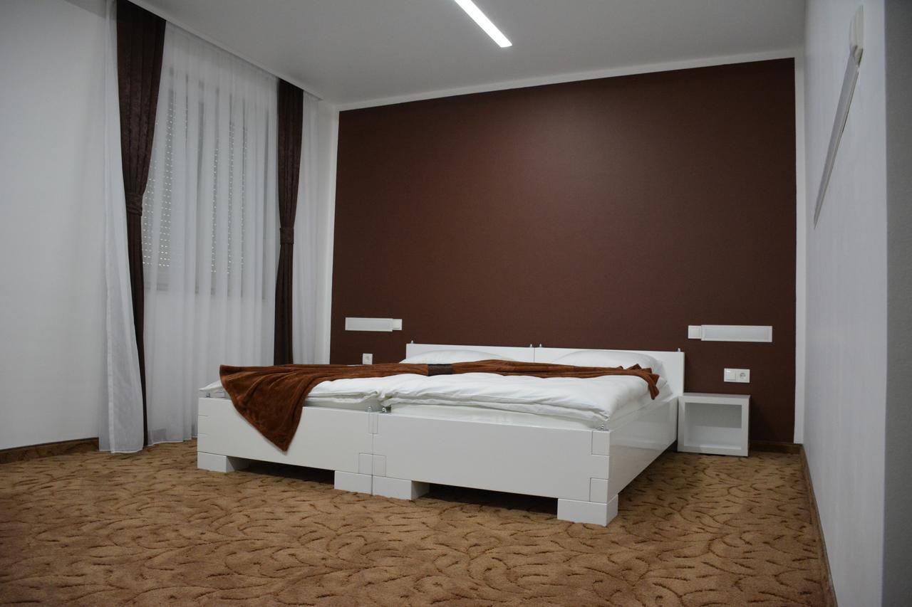 Hotel Vrata Bosne Velika Kladusa Exterior photo